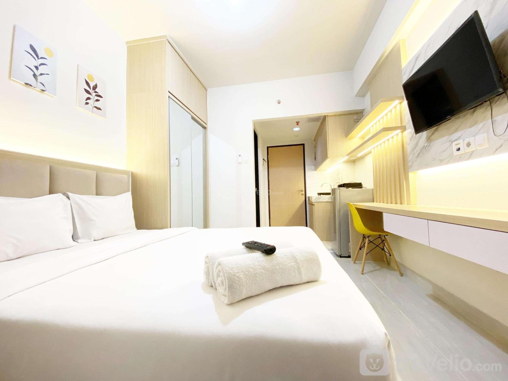 Fancy And At The Alton By Travelio Semarang