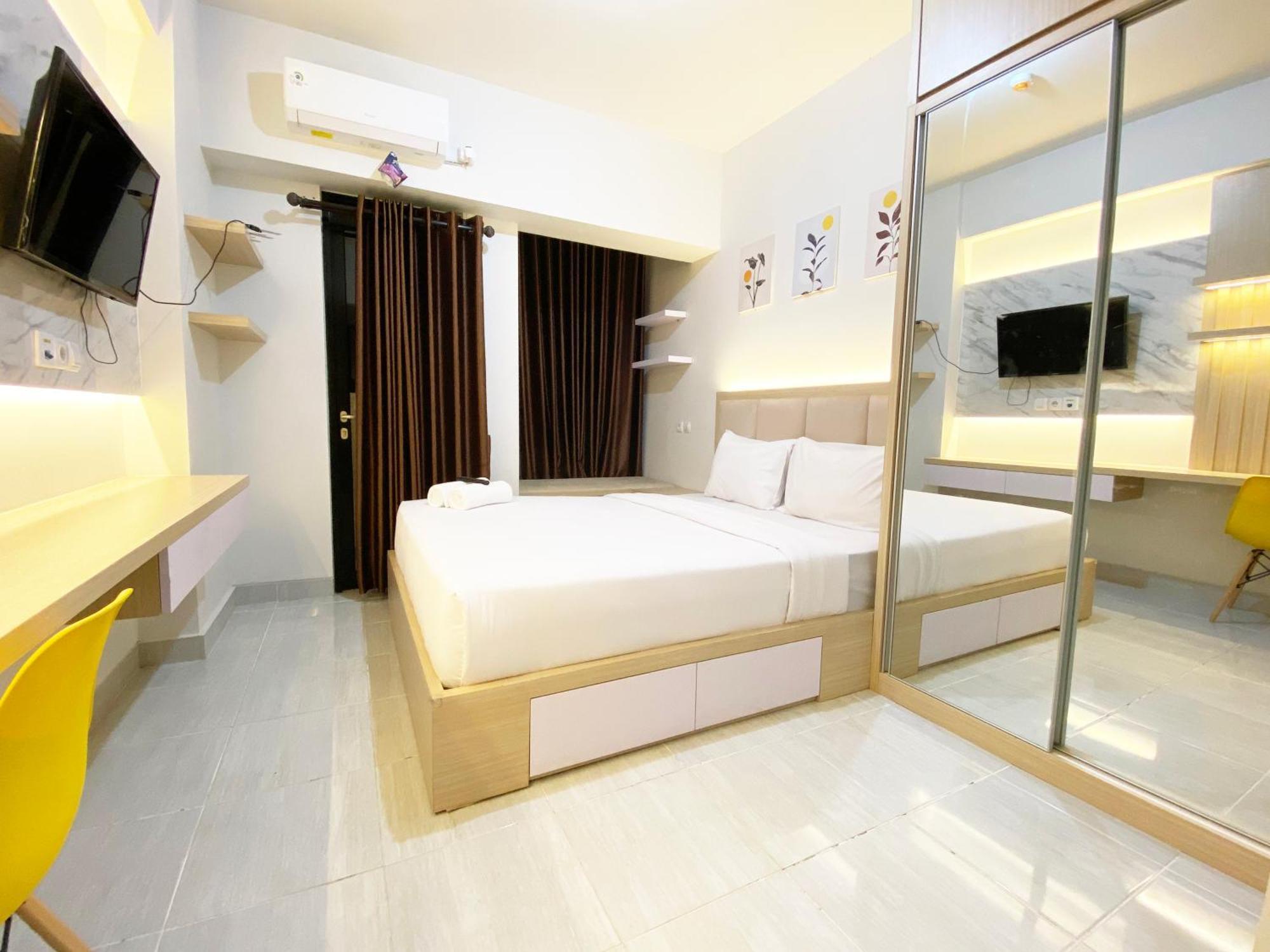 Apartemen Fancy And At The Alton By Travelio
